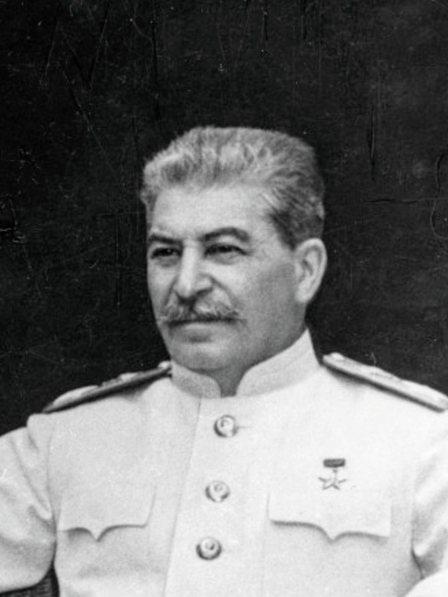 Iósif Stalin en la Conferencia de Potsdam, julio-agosto de 1945, con uniforme de mariscal.